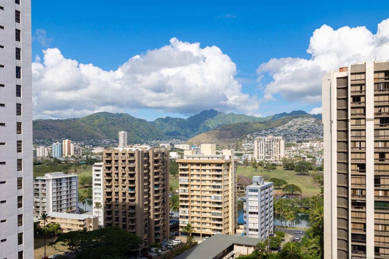 Beautiful Mountain View In Waikiki Sunset With Parking Lejlighed Honolulu Eksteriør billede